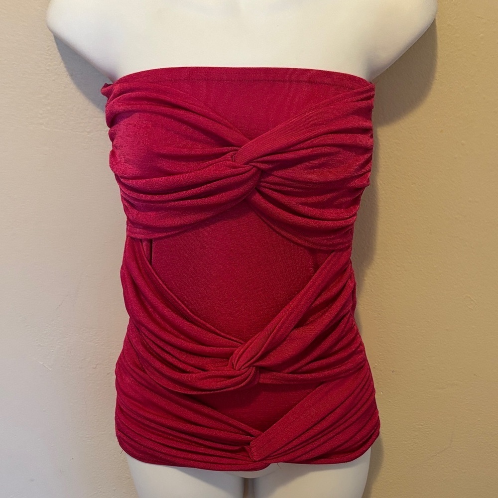 Chic Red Strapless Knotted Top
